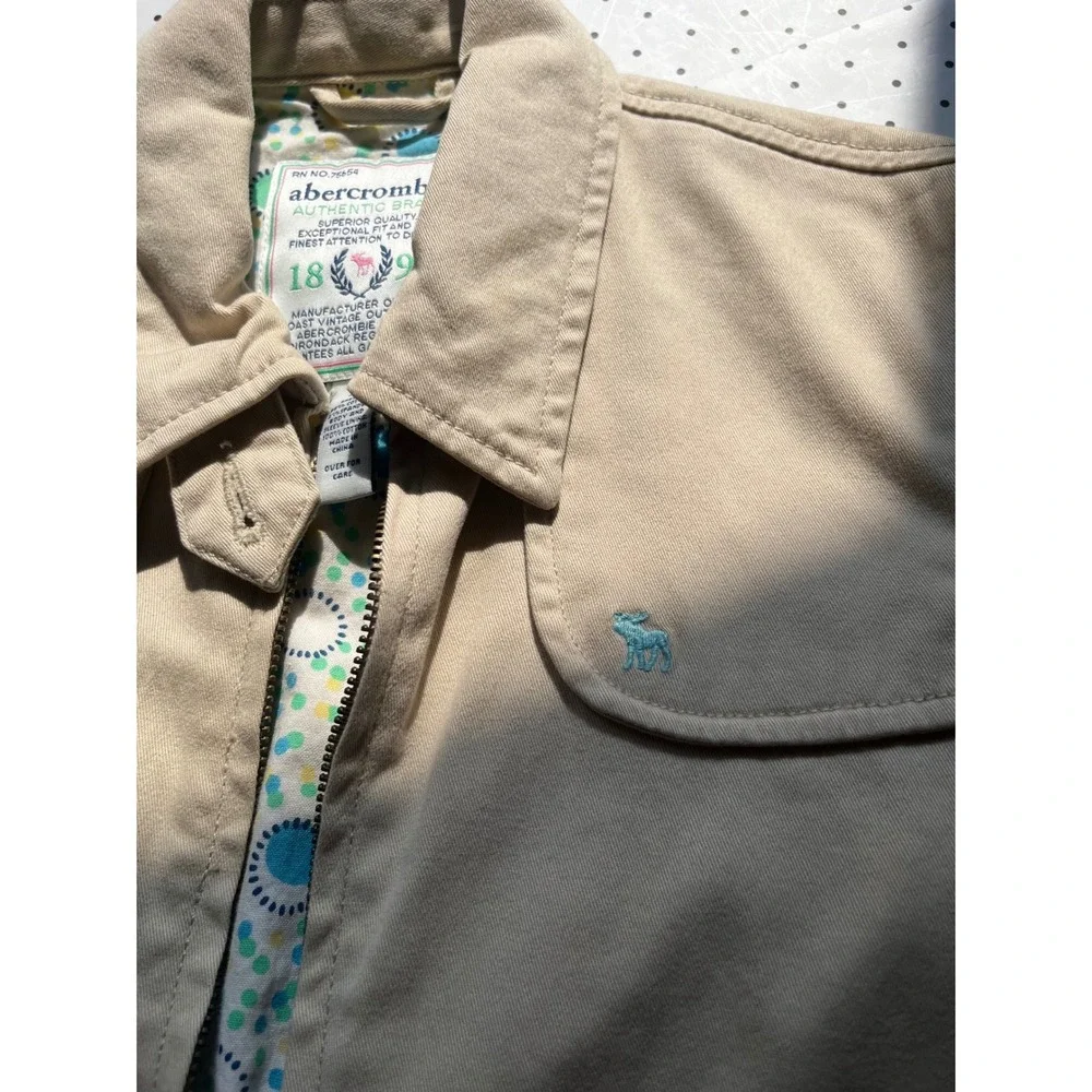 Abercrombie Kids Beige Bomber Jacket Girls Medium Zip Front Preppy Y2K Outerwear
